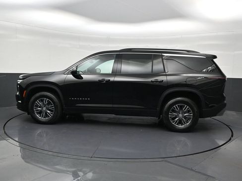 Certified 2026 Chevrolet Traverse LT FWD image 2