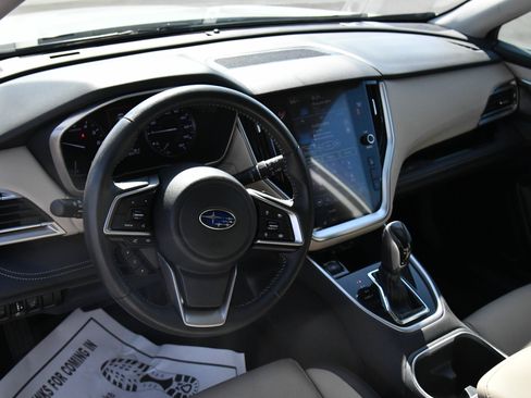 Used 2022 Subaru Outback Limited AWD/4WD image 16