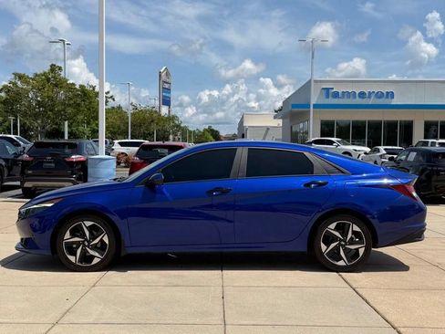 Used 2023 Hyundai Elantra SEL w/ Convenience Package FWD image 8
