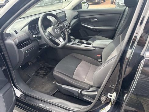 Used 2022 Nissan Sentra SR FWD image 18