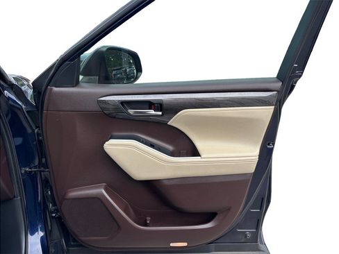 Used 2020 Toyota Highlander Limited AWD/4WD image 50
