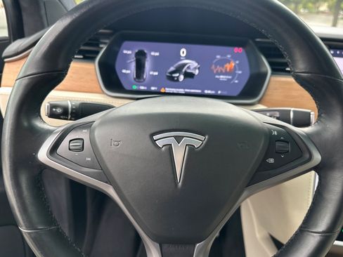 Used 2020 Tesla Model X Long Range image 28
