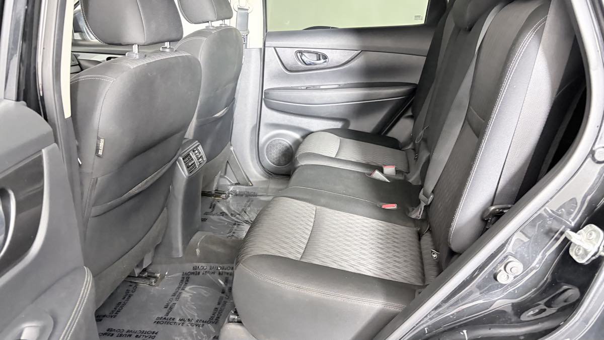 Used 2019 Nissan Rogue SV AWD/4WD image 28