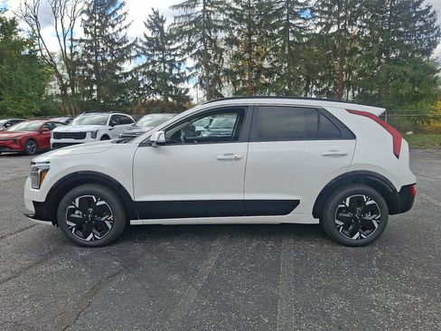 New 2025 Kia Niro Wind w/ Wind Preserve Package image 5
