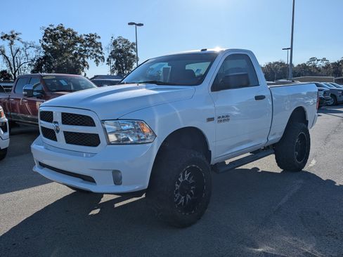 Used 2018 RAM 1500 Express image 8