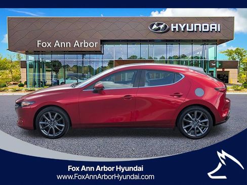 Used 2023 MAZDA MAZDA3 s FWD image 2