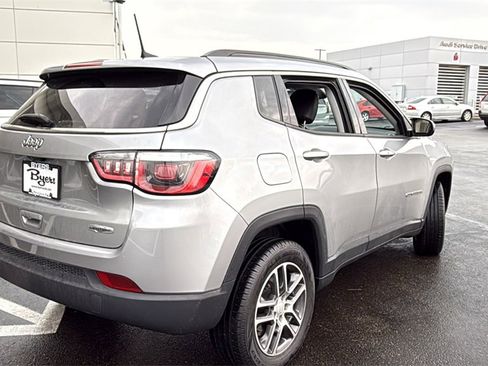 Used 2019 Jeep Compass Latitude w/ Cold Weather Group image 3