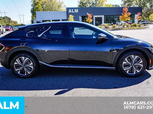 Used 2024 Kia EV6 Light image 9