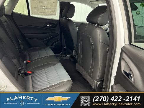 New 2026 Chevrolet Trax LT w/ LT Convenience Package FWD image 13