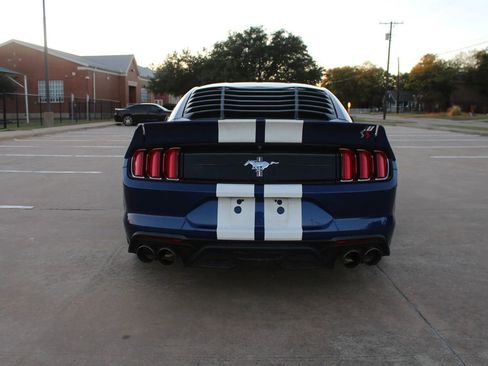 Used 2015 Ford Mustang Coupe image 13