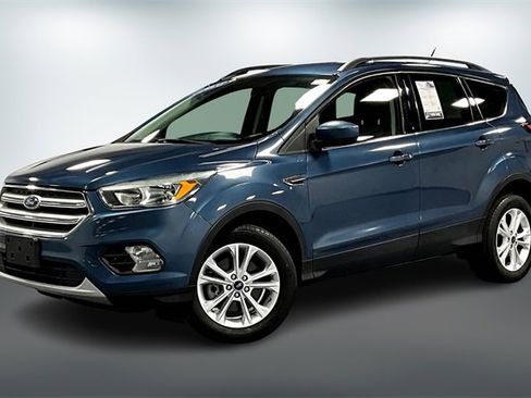 Used 2018 Ford Escape SE w/ SE Sync 3 Package image 3