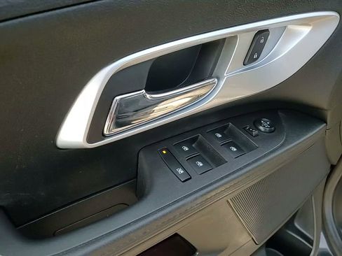 Used 2016 Chevrolet Equinox LT w/ Convenience Package image 11