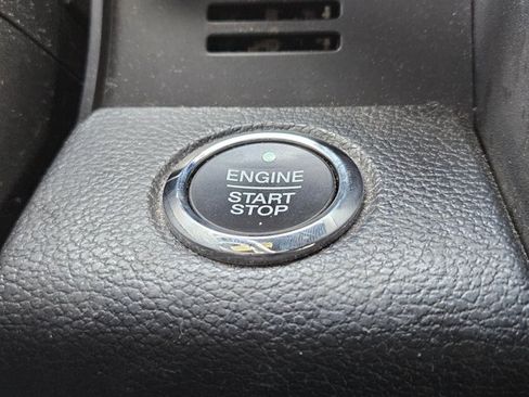 Used 2018 Ford Expedition XLT w/ Equipment Group 201A RWD image 11
