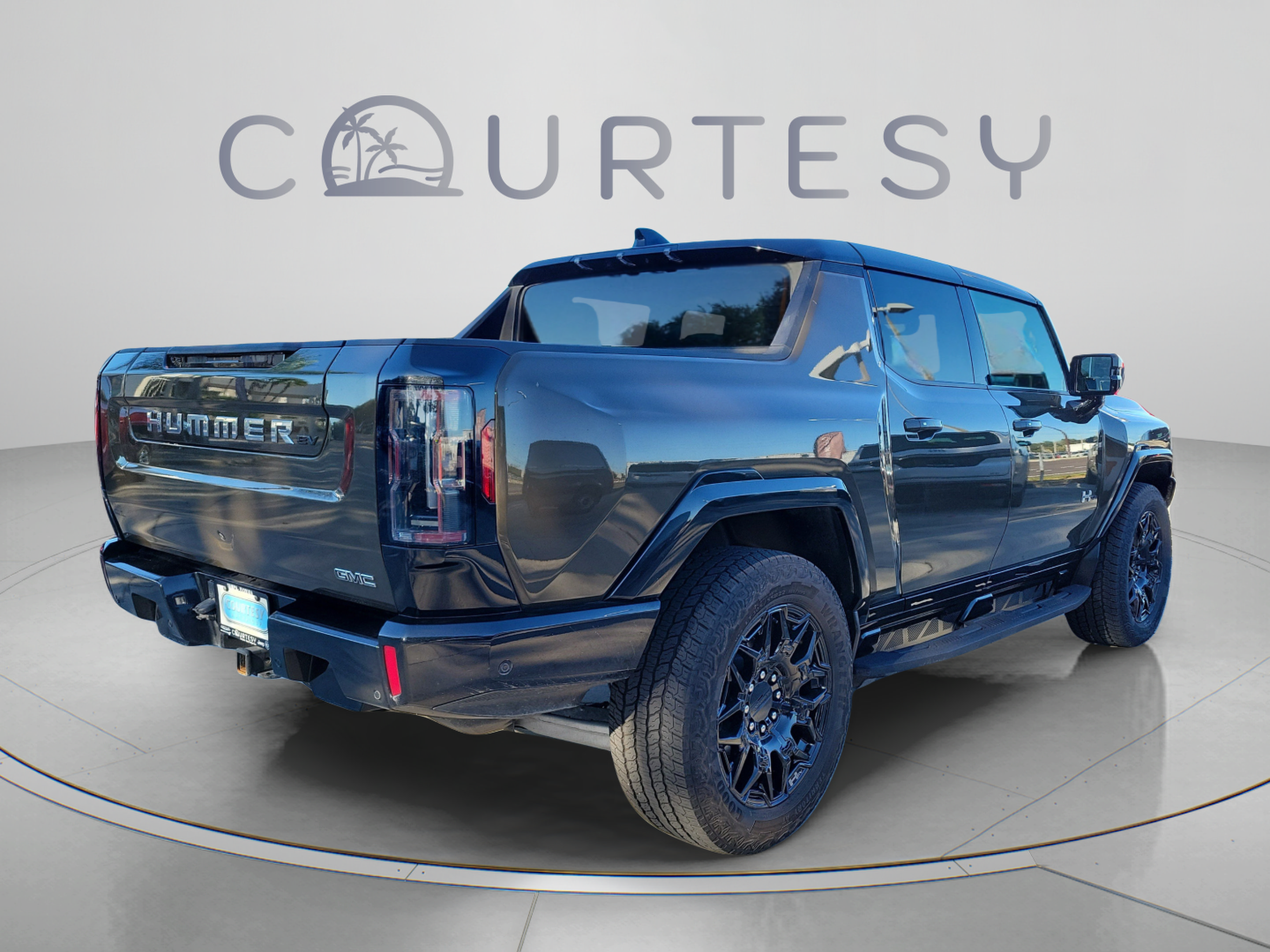 Used 2025 GMC Hummer EV 2X AWD/4WD image 3