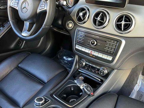 Used 2019 Mercedes-Benz GLA 250 4MATIC w/ Premium Package image 43