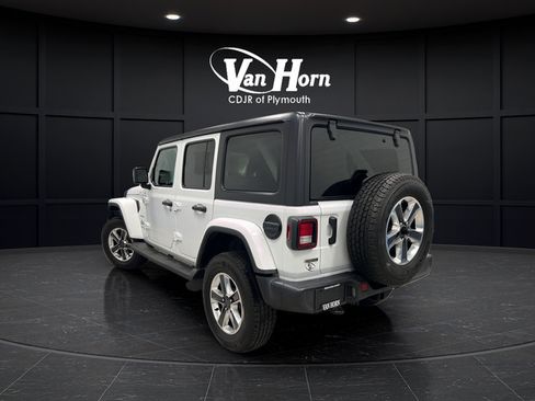 Used 2022 Jeep Wrangler Unlimited Sahara w/ Cold Weather Group AWD/4WD image 6