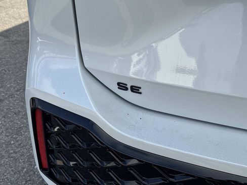 New 2026 Volkswagen Tiguan SE R-Line image 5