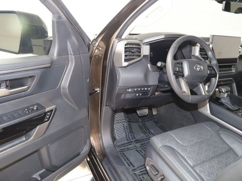 Used 2024 Toyota Tundra Limited AWD/4WD image 51