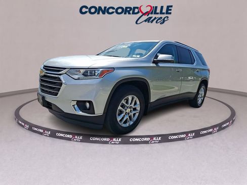 Used 2021 Chevrolet Traverse LT AWD/4WD image 3