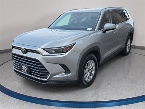 Used 2024 Toyota Grand Highlander XLE image 1