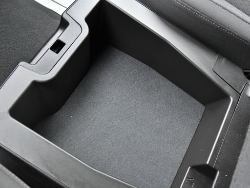 Used 2024 Chevrolet Silverado 1500 LT image 26