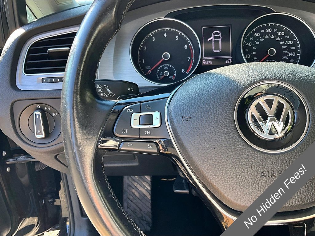 Used 2016 Volkswagen Golf S FWD image 15