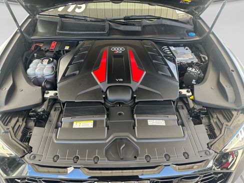 Used 2022 Audi RS Q8 w/ Black Optic Package AWD/4WD image 19