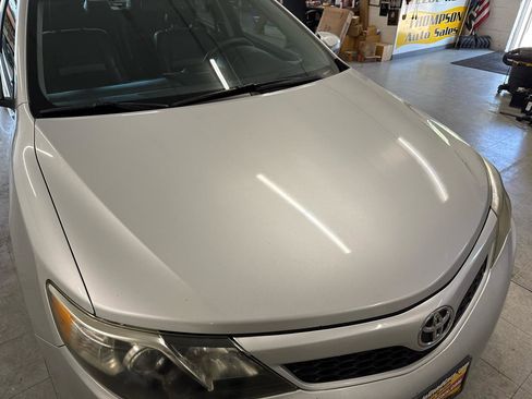 Used 2012 Toyota Camry SE w/ Leather Pkg FWD image 80