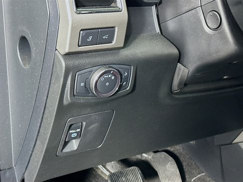 Used 2020 Ford Expedition XLT w/ Equipment Group 202A image 17