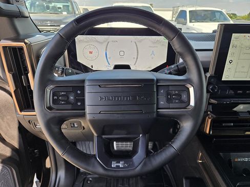 Used 2024 GMC Hummer EV 2X w/ LPO, Sport Package AWD/4WD image 17