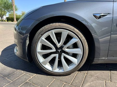 Used 2018 Tesla Model 3 Long Range AWD/4WD image 9