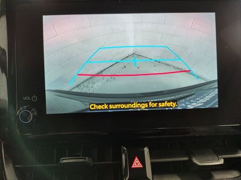 Used 2023 Toyota Corolla Cross LE image 9