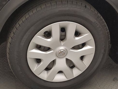 Used 2020 Nissan Rogue Sport S image 31