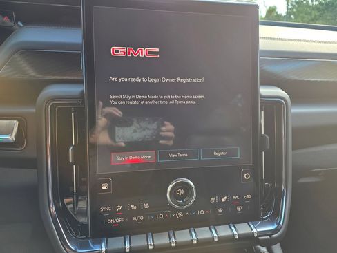 New 2026 GMC Yukon AT4 w/ AT4 Premium Plus Package AWD/4WD image 32