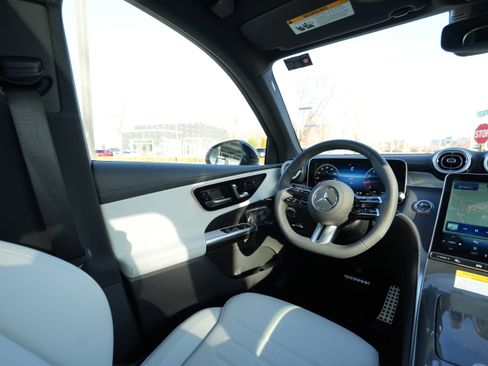 Used 2026 Mercedes-Benz GLC 300 4MATIC image 20