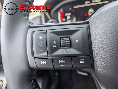 New 2025 Nissan Rogue SL w/ Tech Package image 30