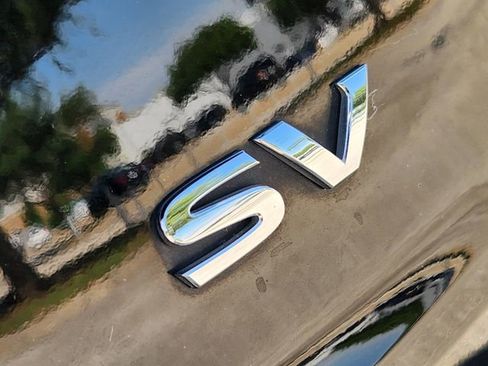 Certified 2023 Nissan Rogue SV FWD image 8