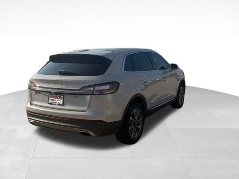 Used 2019 Lincoln Nautilus Select AWD/4WD image 5
