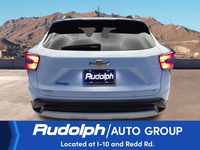 Used 2026 Chevrolet Trax LT FWD image 4