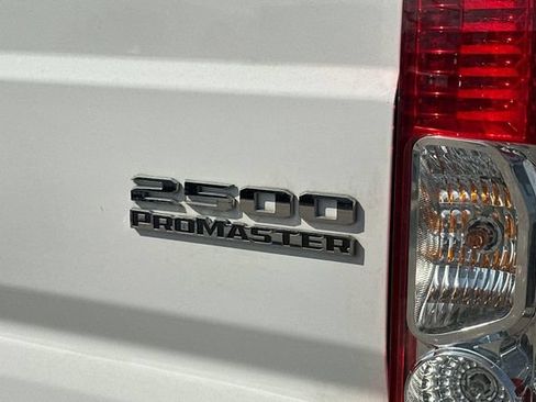 Used 2025 RAM ProMaster 2500 w/ Convenience Group FWD image 7