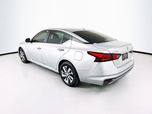 Used 2019 Nissan Altima 2.5 S FWD image 5