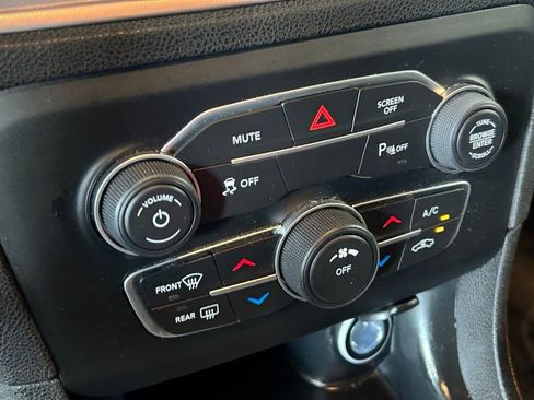 New 2023 Dodge Charger SXT image 34