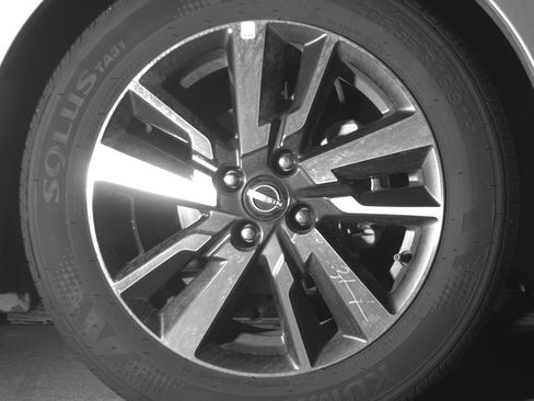 Used 2025 Nissan Versa SV image 13