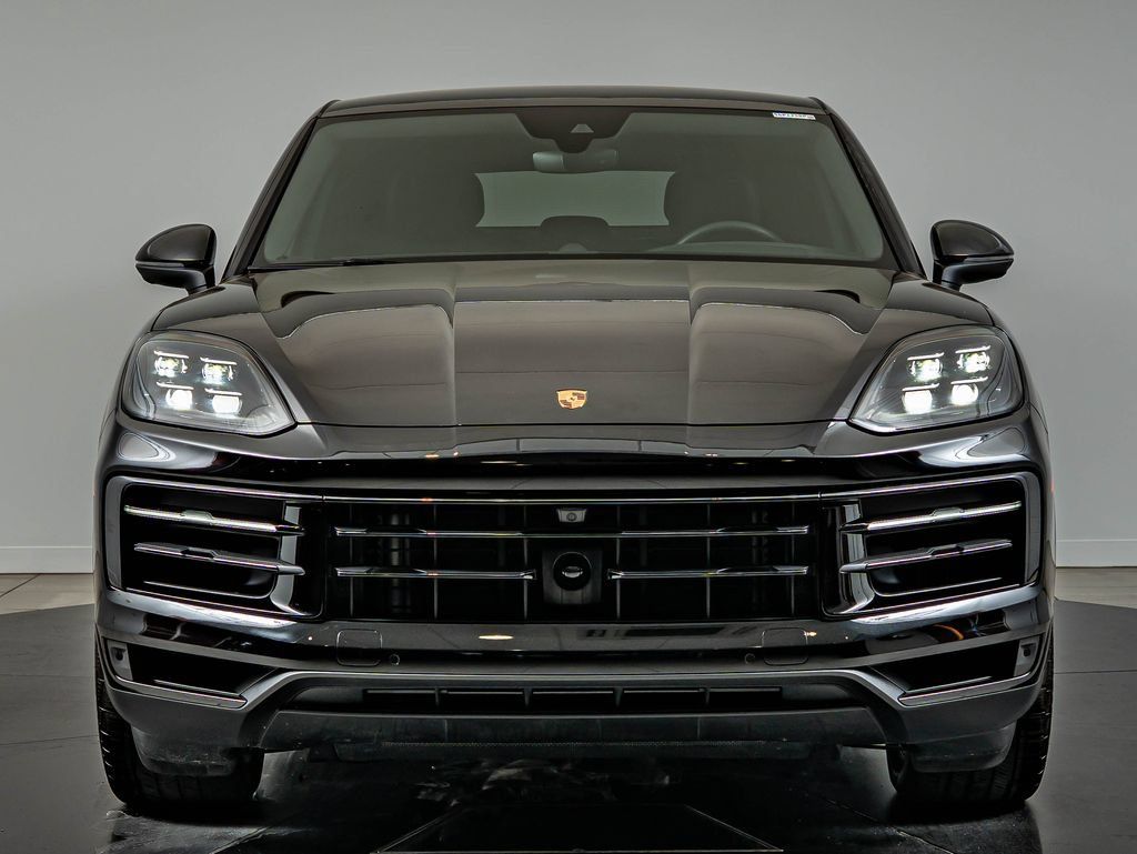 Certified 2025 Porsche Cayenne E-Hybrid Coupe AWD/4WD image 11