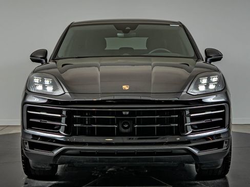 Certified 2025 Porsche Cayenne E-Hybrid Coupe AWD/4WD image 11