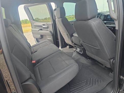 Used 2024 Chevrolet Silverado 1500 LT AWD/4WD image 11