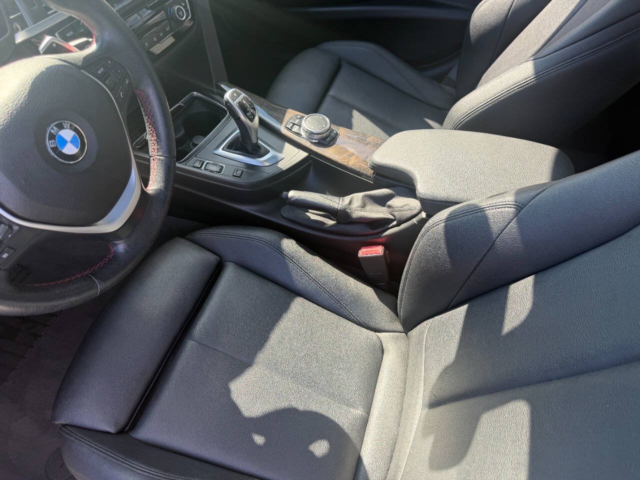 Used 2016 BMW 328i xDrive Wagon AWD/4WD image 19
