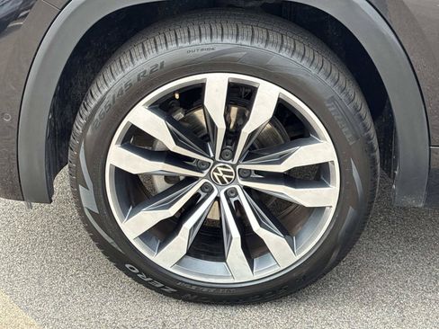 Certified 2023 Volkswagen Atlas Cross Sport SEL Premium R-Line AWD/4WD image 21