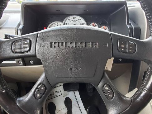 Used 2003 HUMMER H2 w/ Preferred Equipment Group AWD/4WD image 12