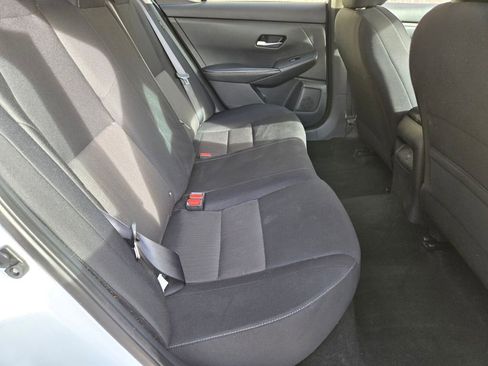 Used 2023 Nissan Sentra SV FWD image 17
